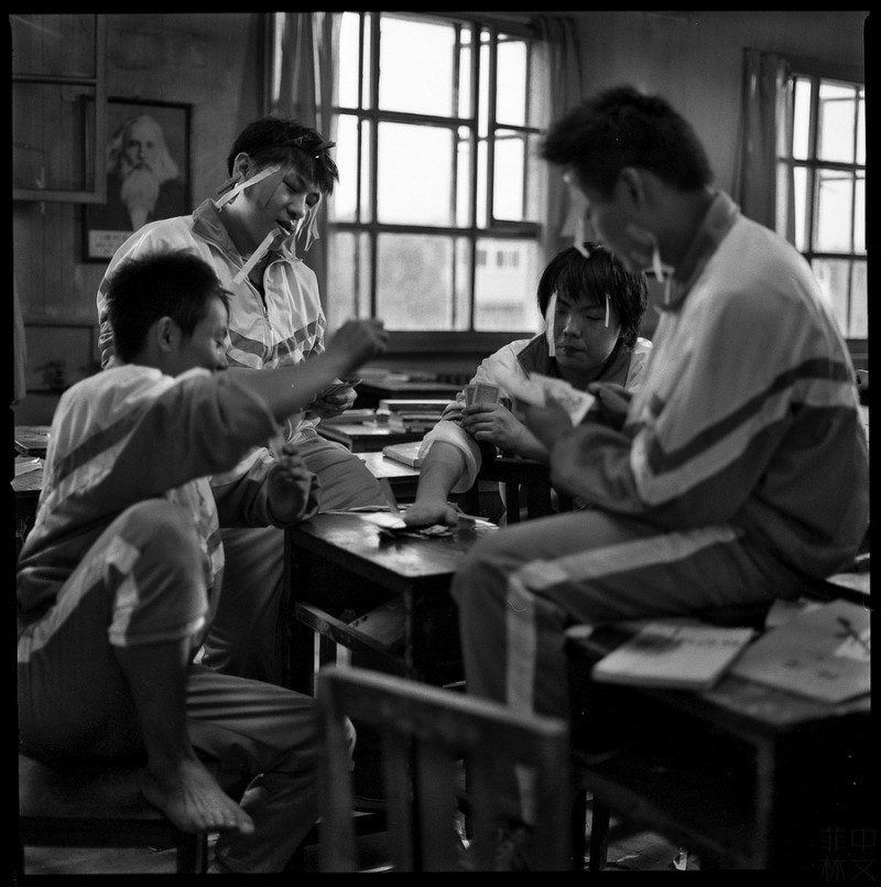 哈苏相机里的『老男孩』-菲林中文-独立胶片摄影门户！